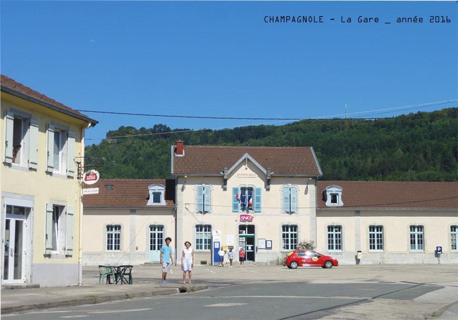 Cafe Hotel De La Gare Champagnole Eksteriør billede
