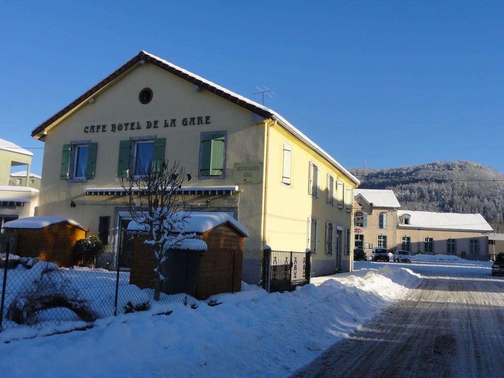 Cafe Hotel De La Gare Champagnole Eksteriør billede